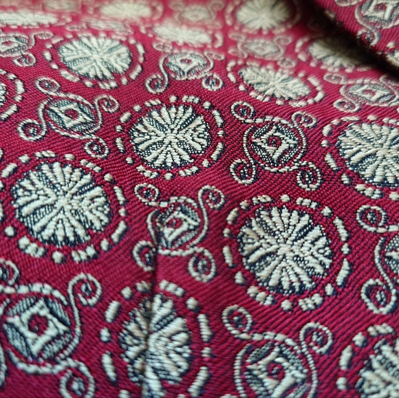 FLAW - Plz Read - Red Brocade THE LIMITED COLLECTION Smoking Jacket - Picture 10 of 13